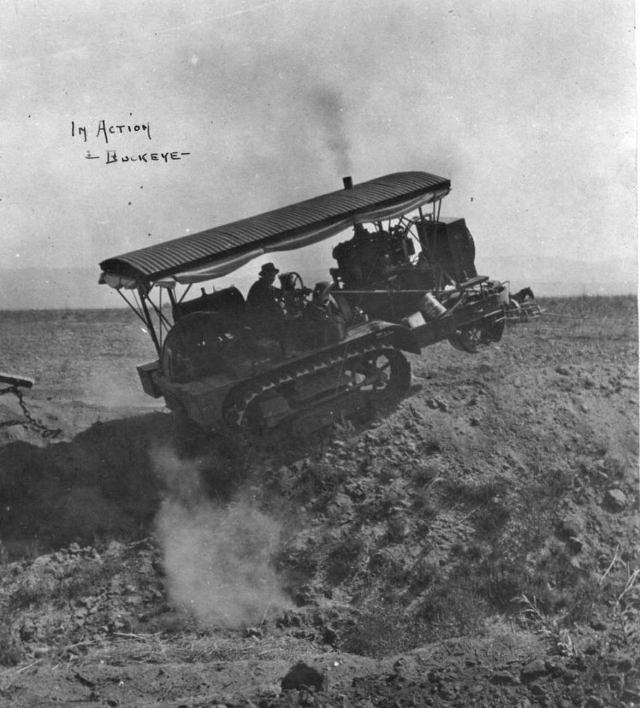 G-304-Tractor-in-Action